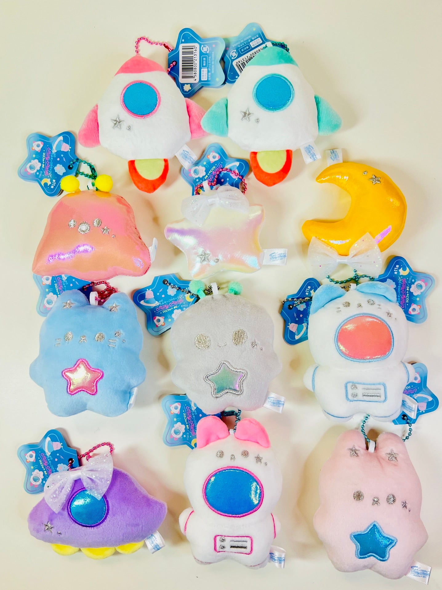 63530 Milky Planet Charm Plush-11