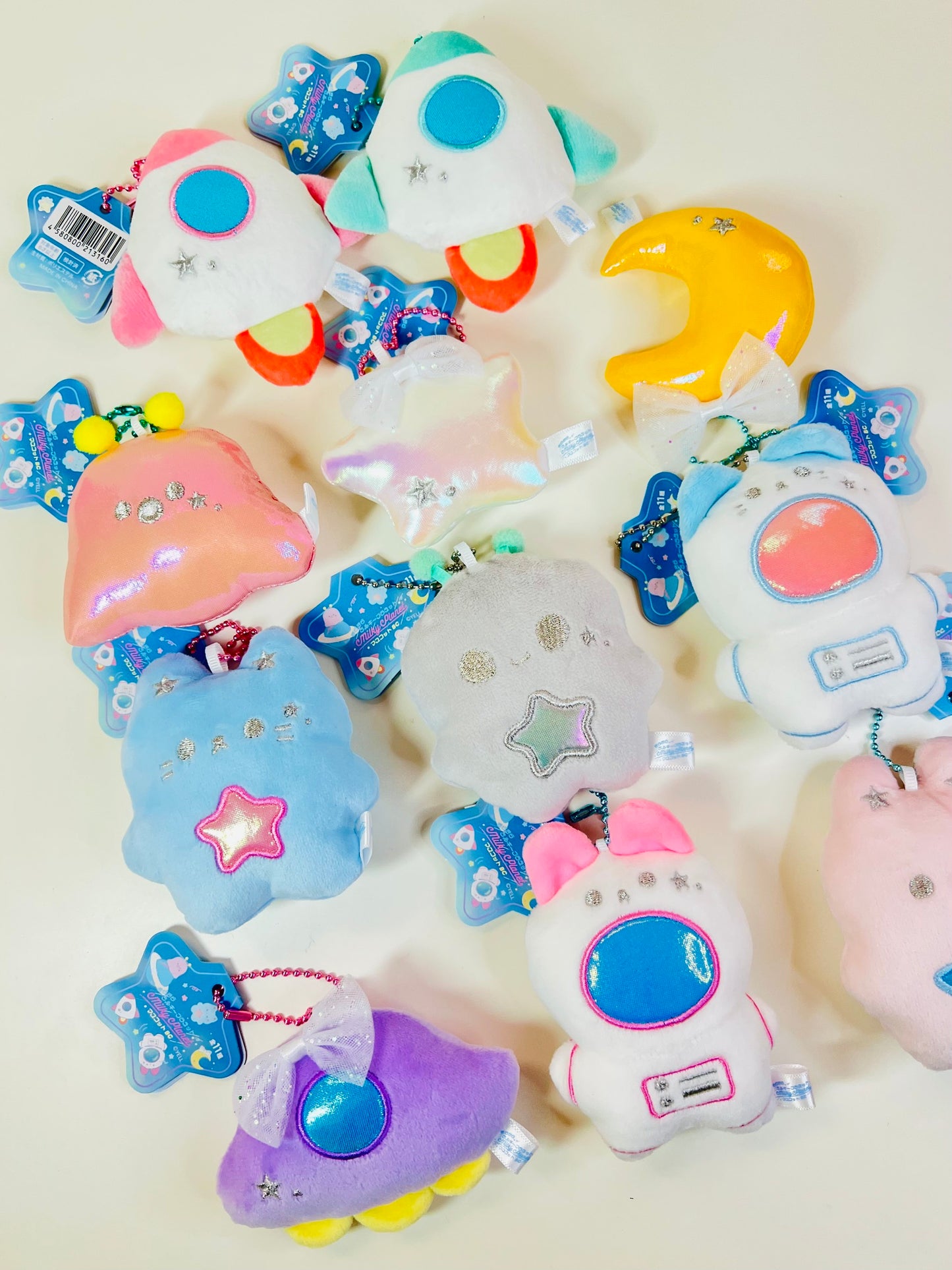 63530 Milky Planet Charm Plush-11