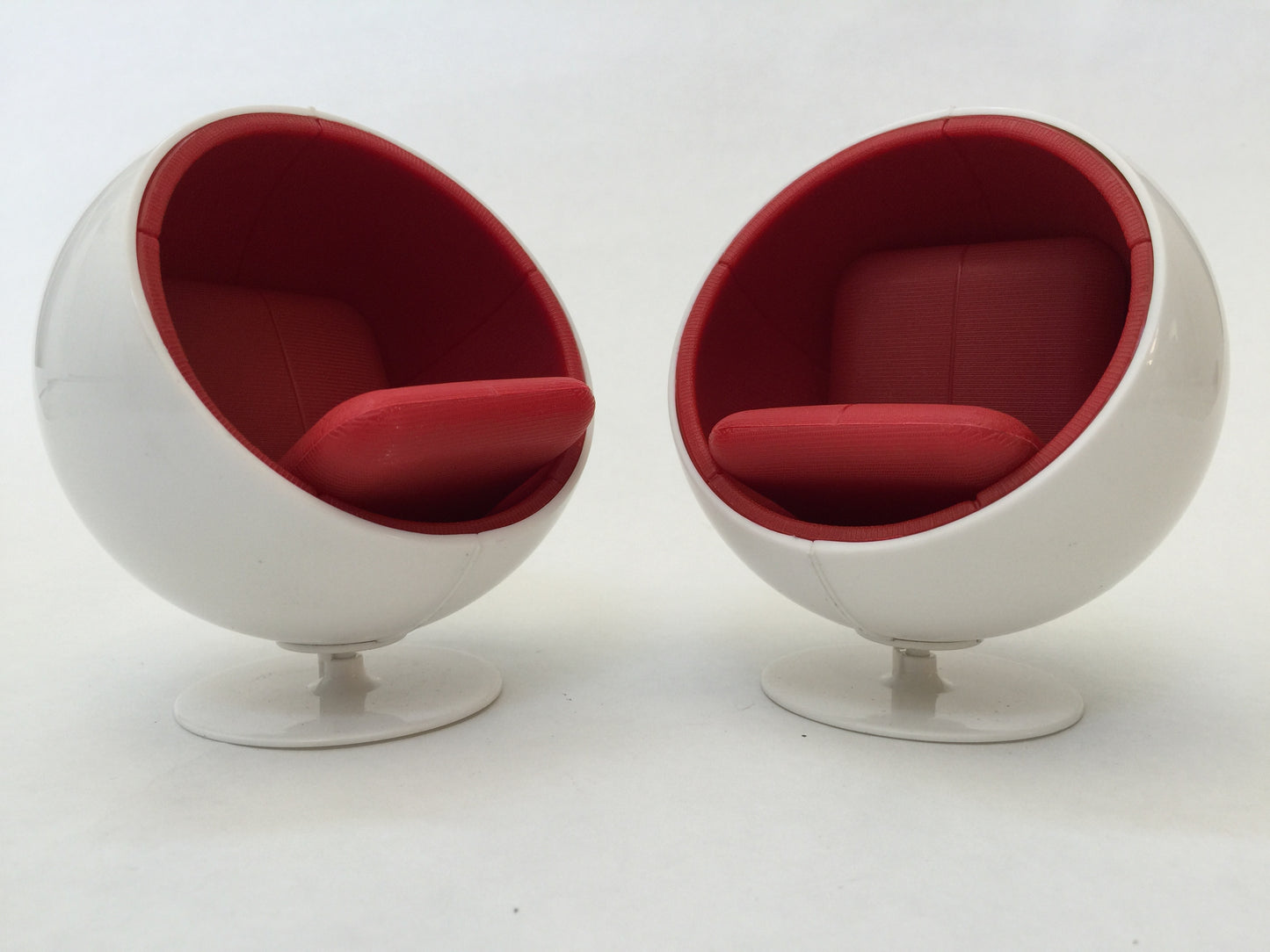 75135 Ball Chair-WHITE/RED-1