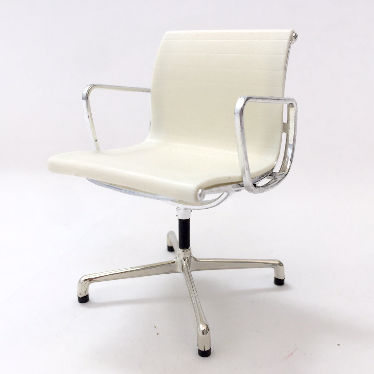75148 Miniature Office Chair-WHITE-1