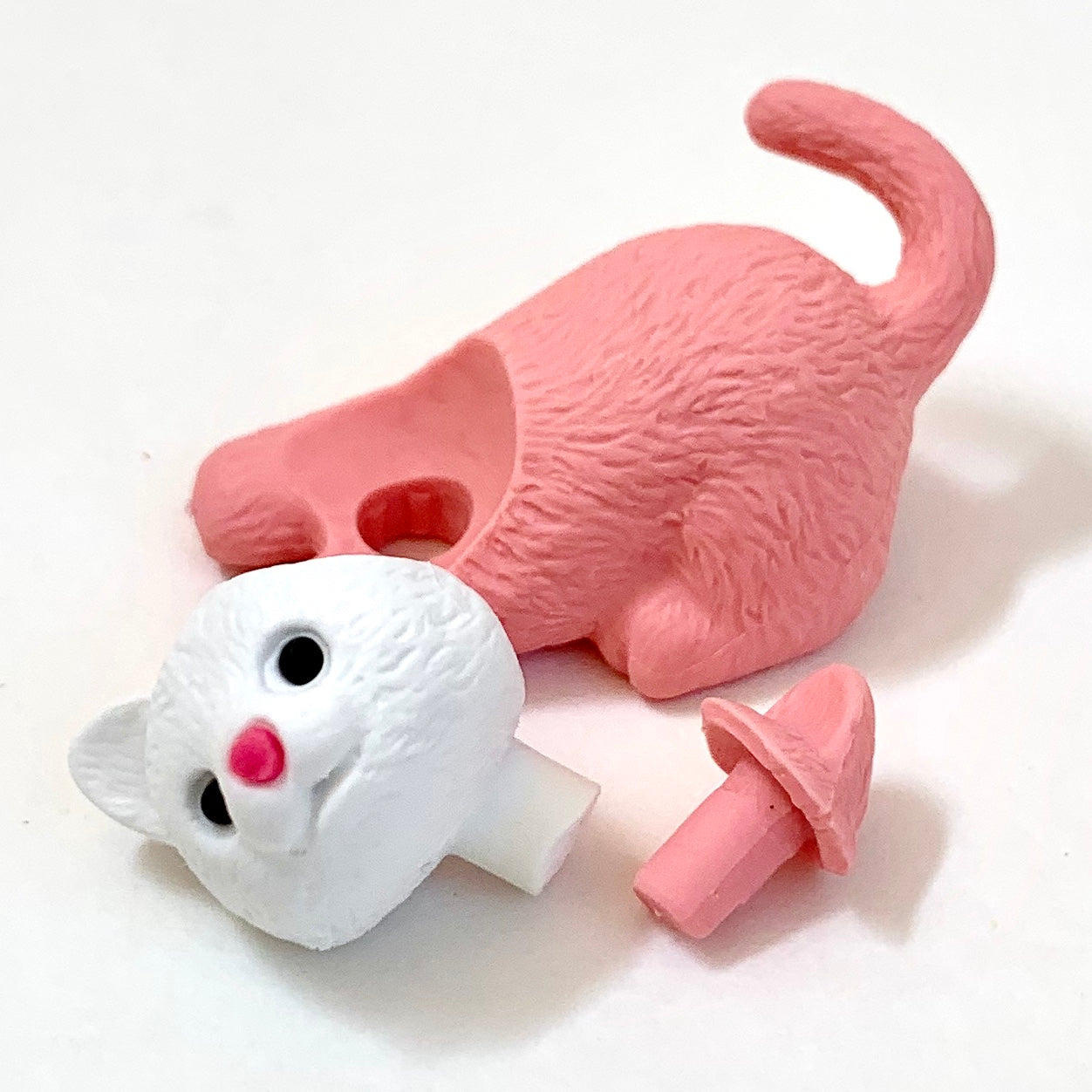 382691 IWAKO PASTEL CATS ERASERS-30