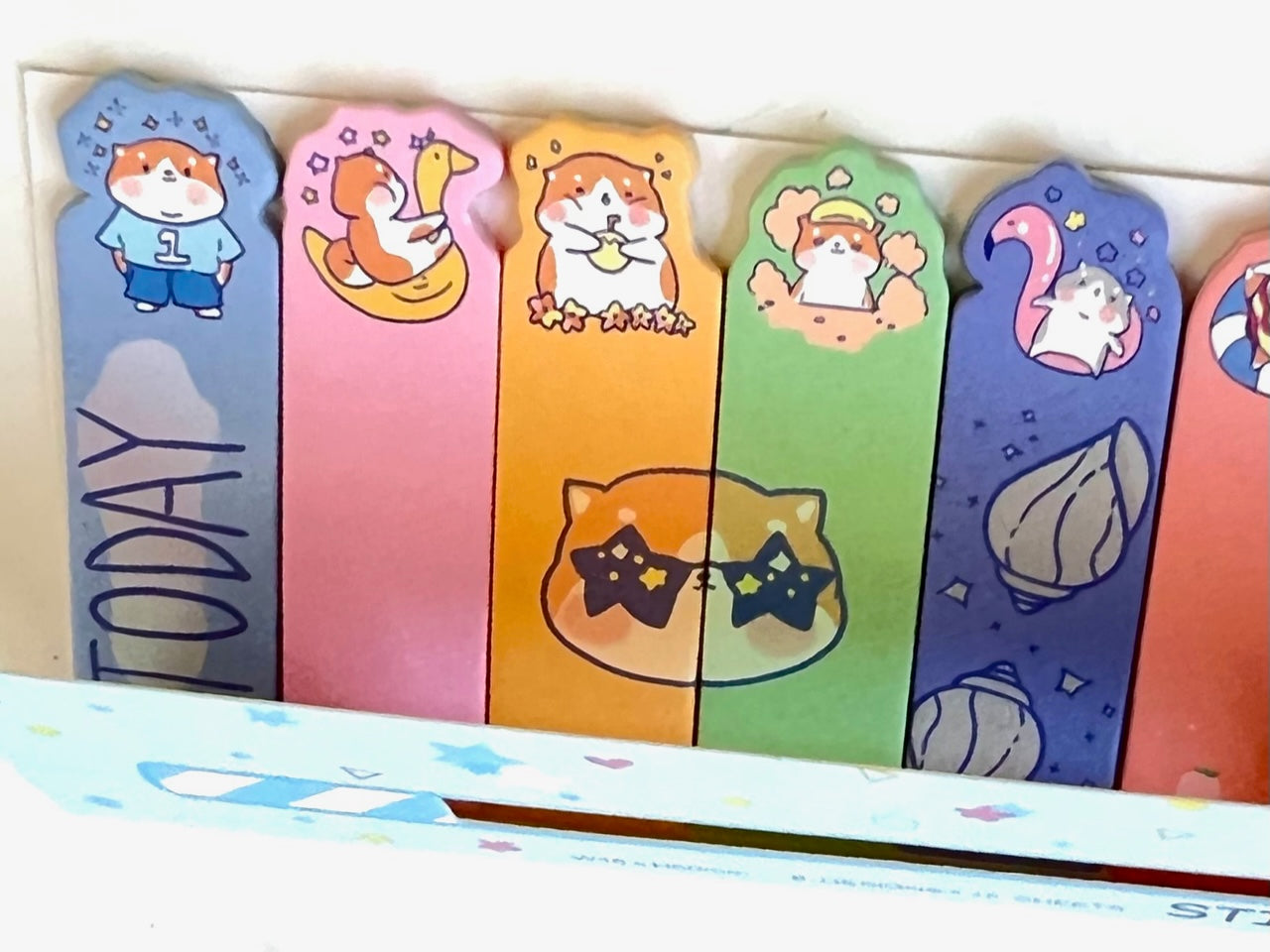 50573 CAT CHILLING STICKY NOTES-10