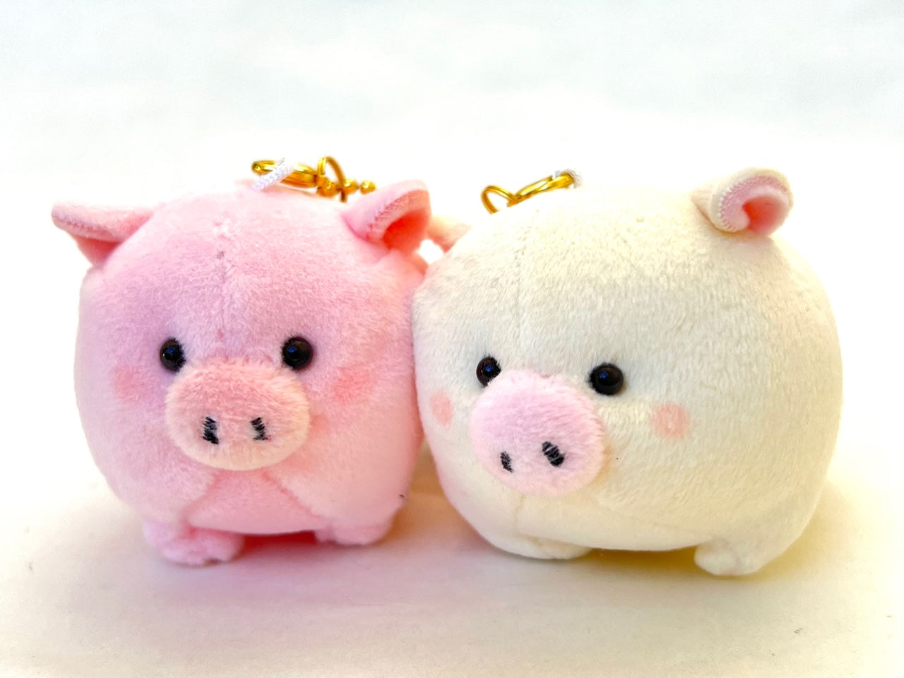 63324 CRUX PIG BUDDIES PLUSH CHARMS-3 Pairs