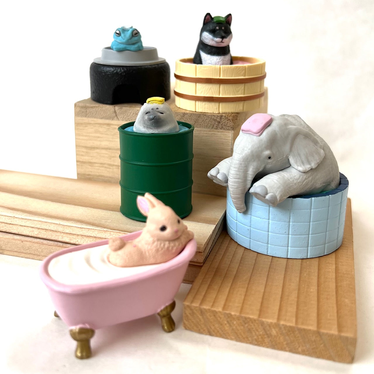 X 70934 Bath Animals Figurines Capsule-DISCONTINUED