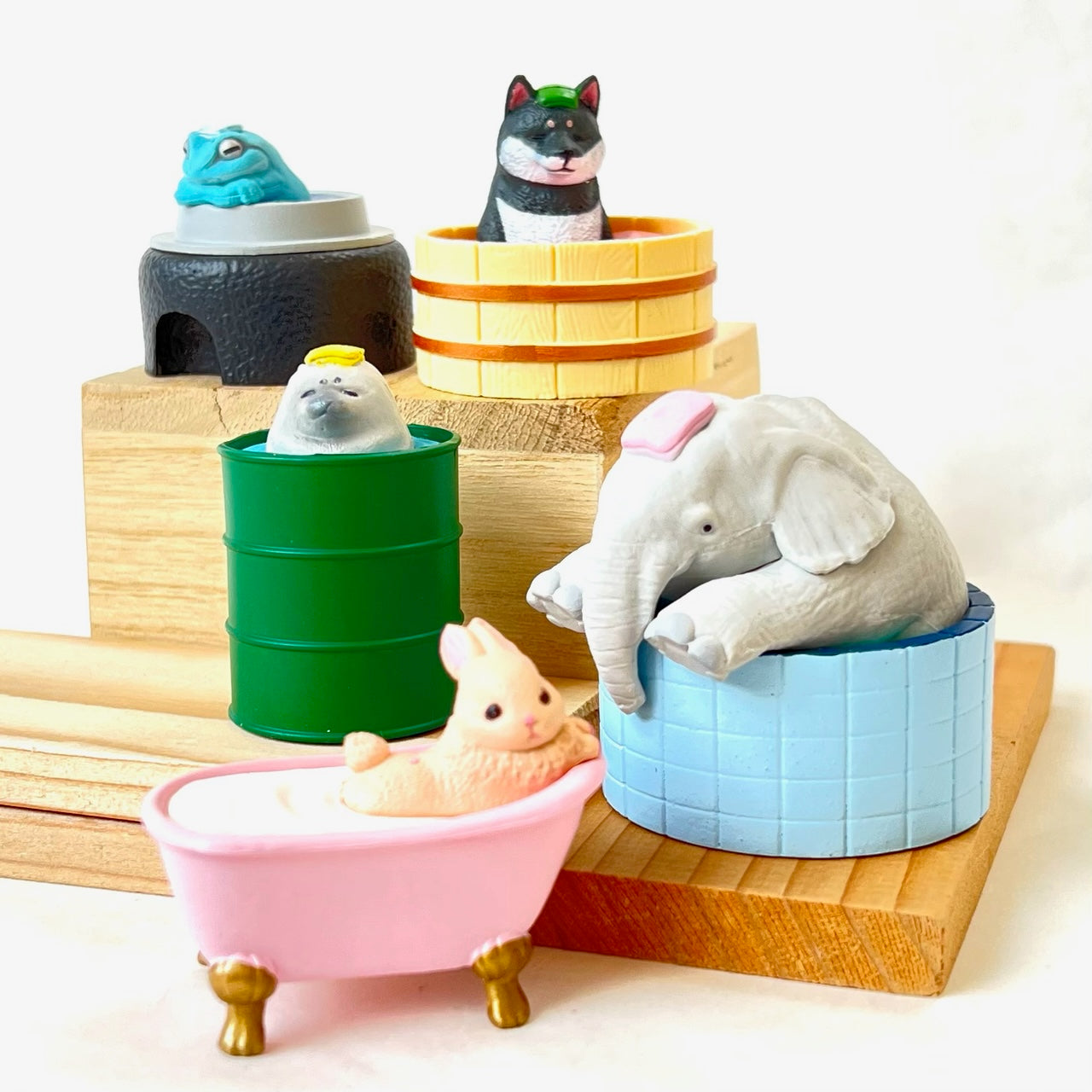 X 70934 Bath Animals Figurines Capsule-DISCONTINUED