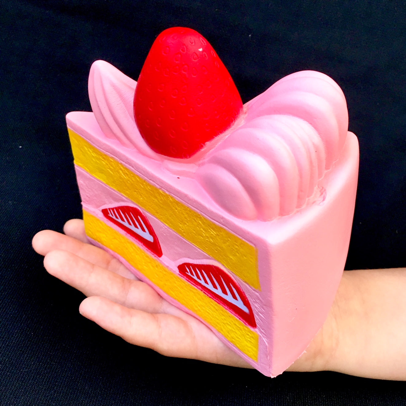 X 83252 JUMBO SLICED CAKE SQUISHY-DISCONTINUED – BCmini