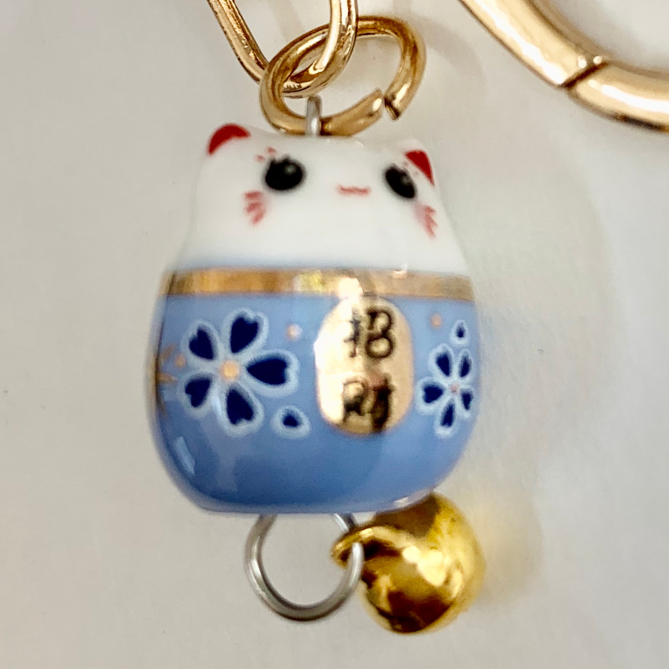 X 12303 CERAMIC MANEKI CAT CHARM-DISCONTINUED