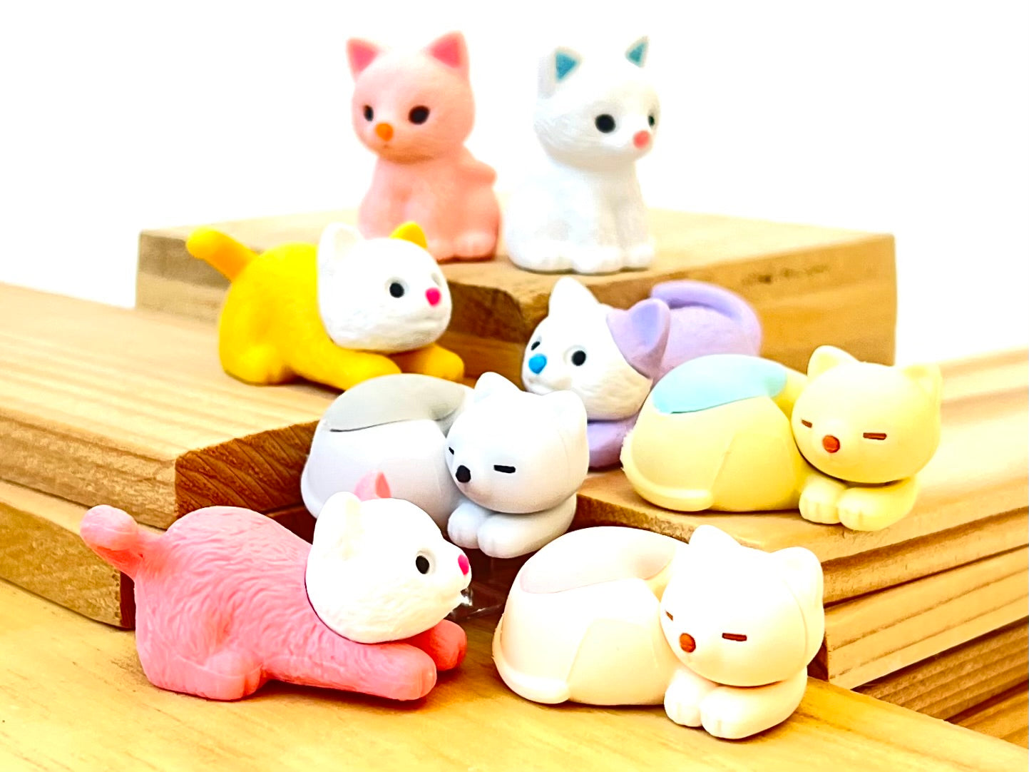 382691 IWAKO PASTEL CATS ERASERS-30