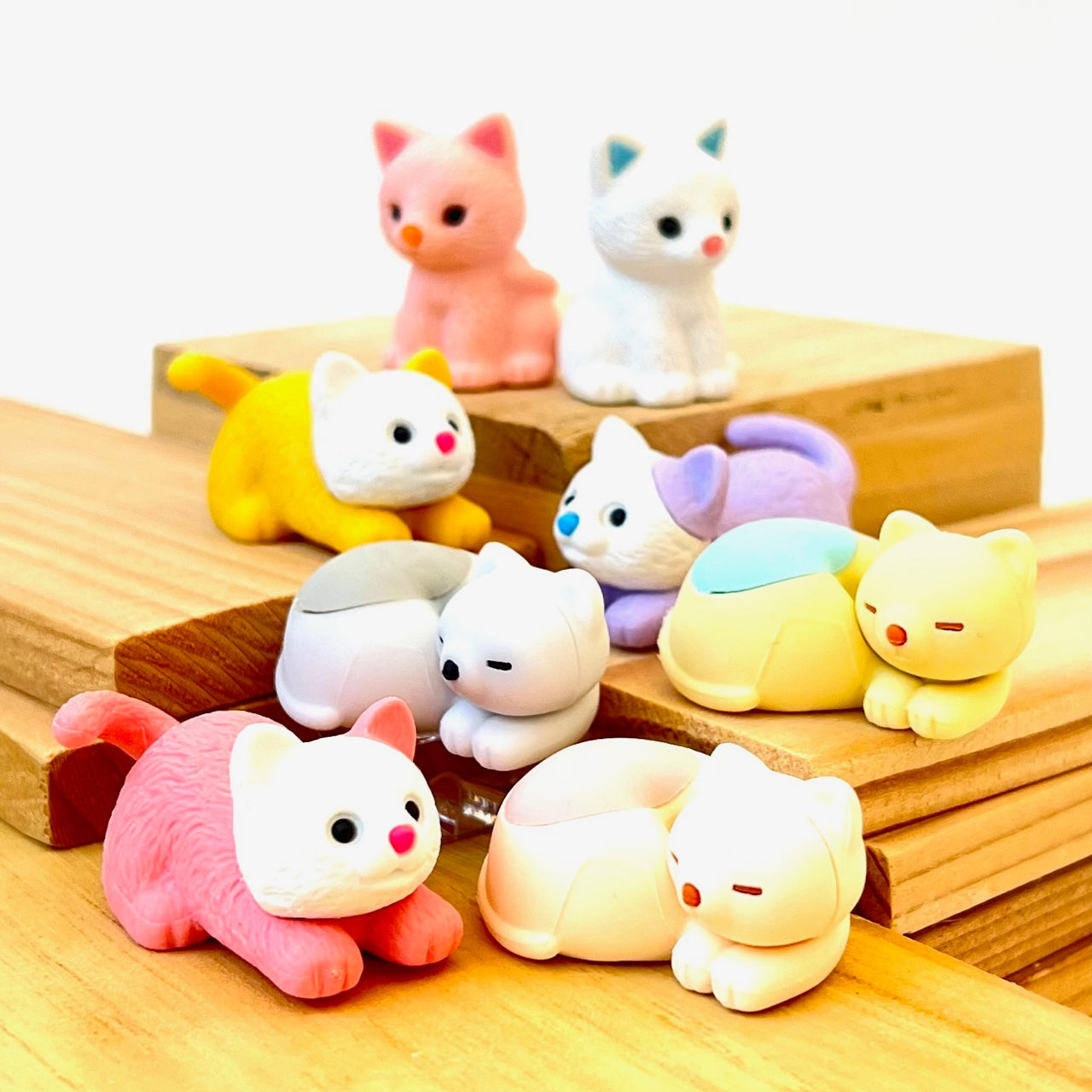 382691 IWAKO PASTEL CATS ERASERS-30