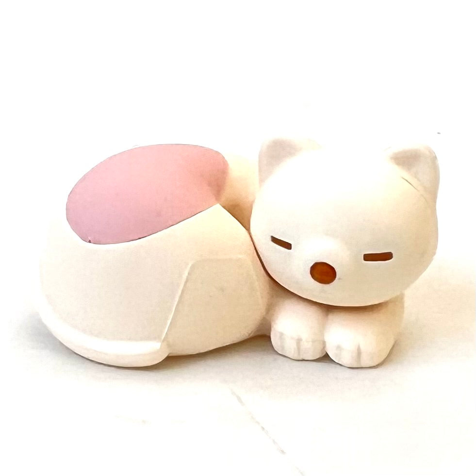 382691 IWAKO PASTEL CATS ERASERS-30