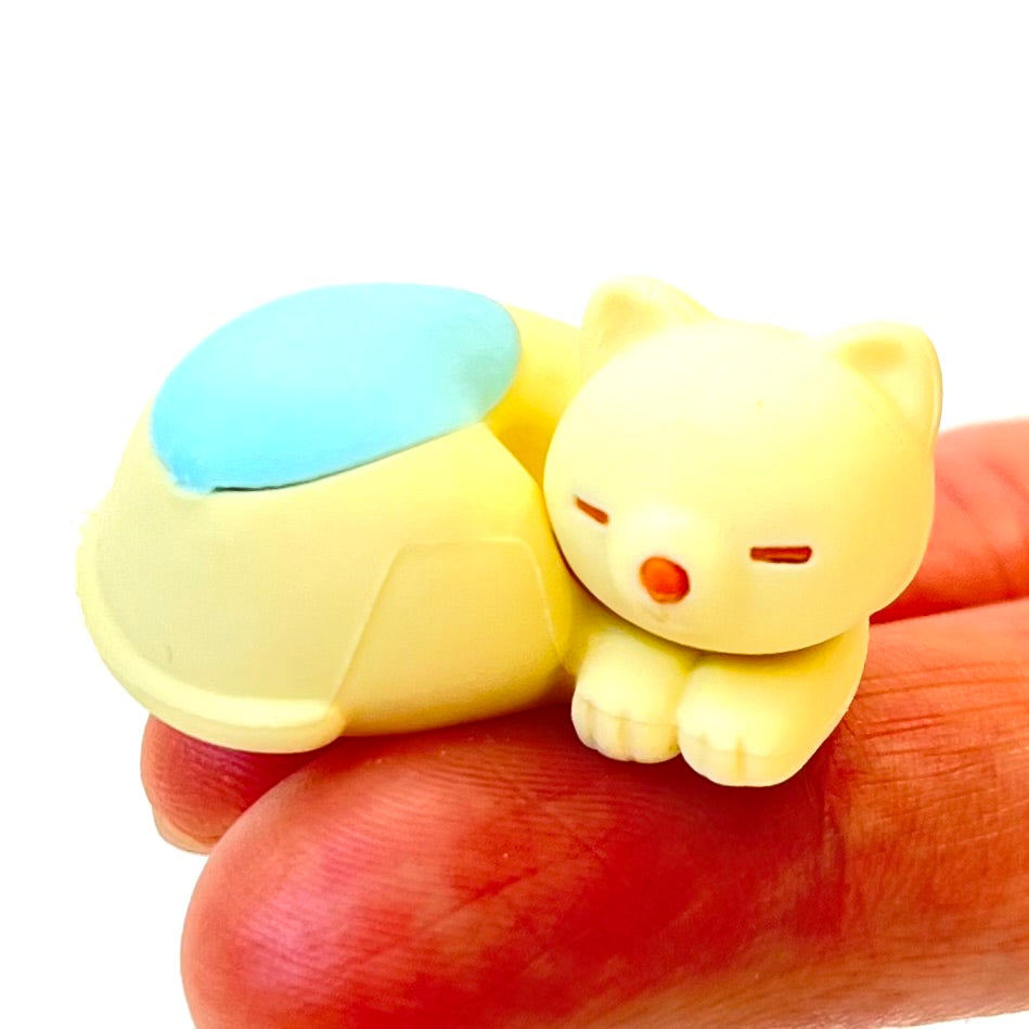 382691 IWAKO PASTEL CATS ERASERS-30