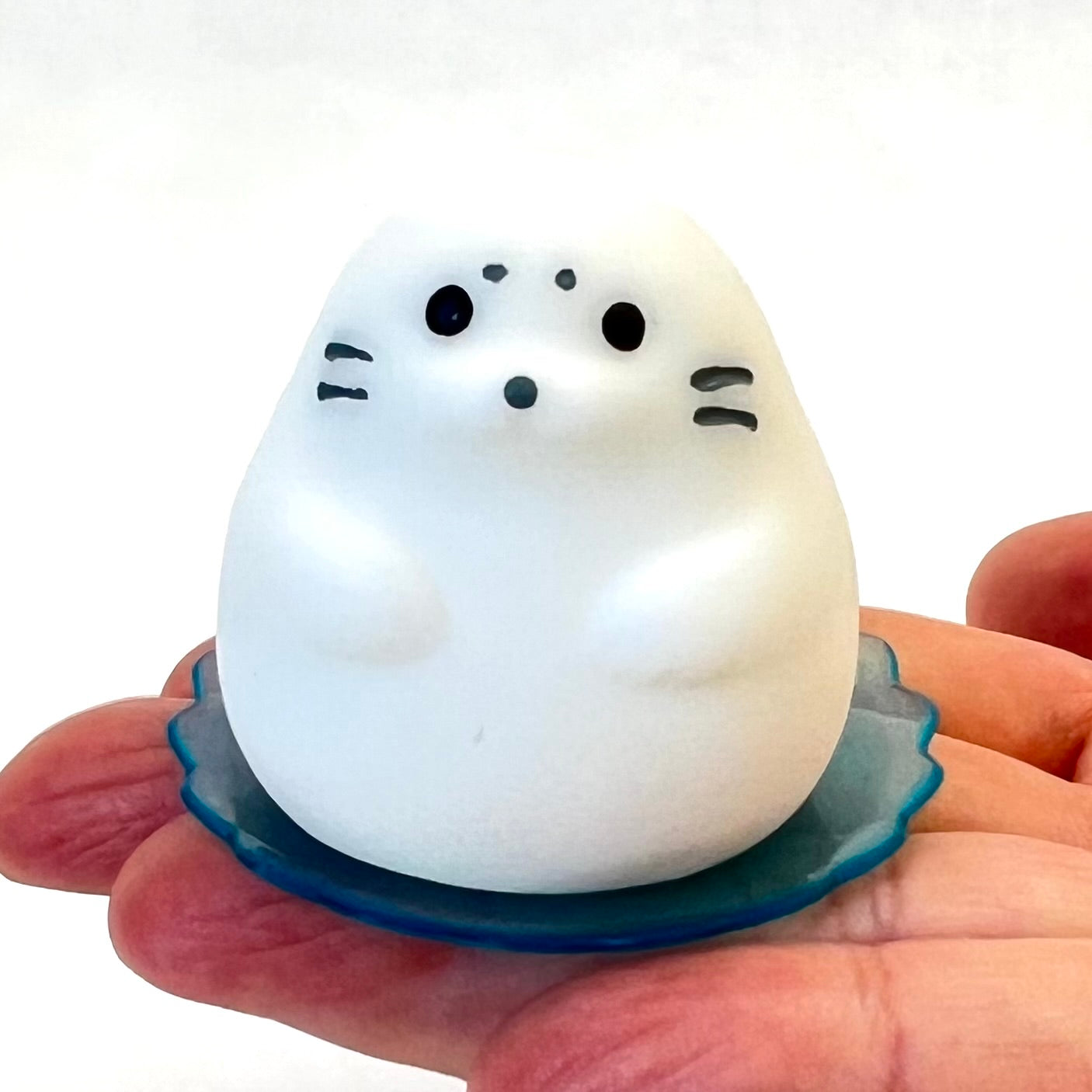 X 70995 Squishy Seal Figurine Capsule-DISCONTINUED