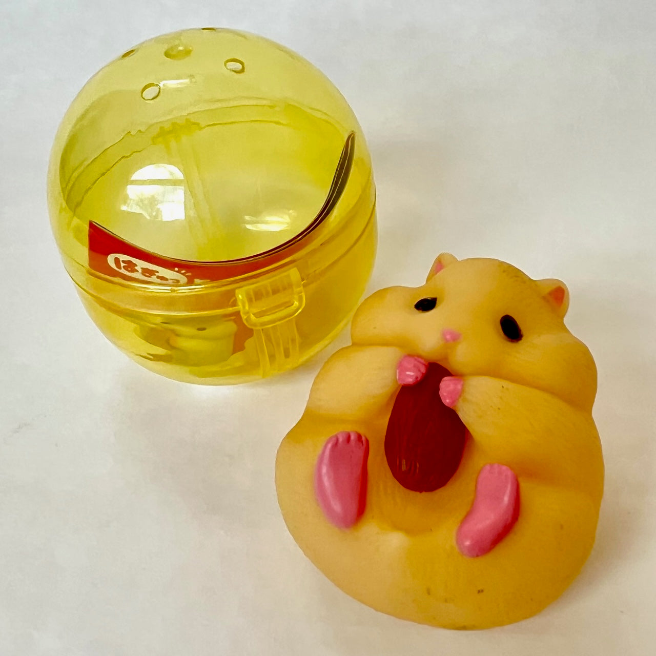 70200 Squishy Hamster Figurine Capsule-5