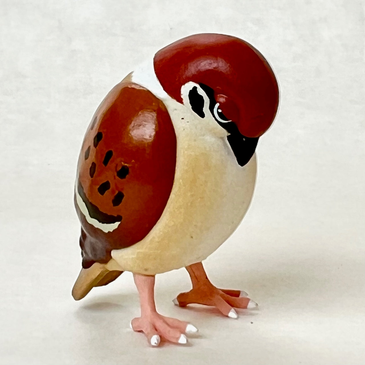 70986 Tired Sparrow Figurine Capsule-5