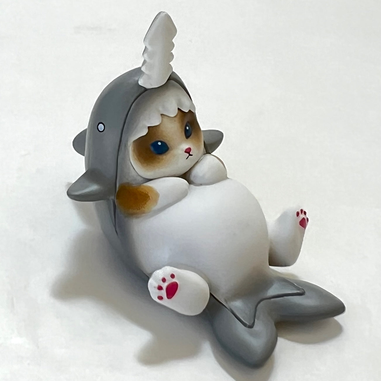 X 70213 Shark Cat Figurine Capsule-DISCONTINUED