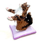 X 70907 Cat on Pillow Pen Holder Capsule-DISCONTINUED